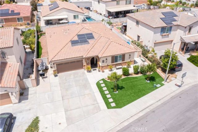 862 Corisante Court, Perris, CA 92571