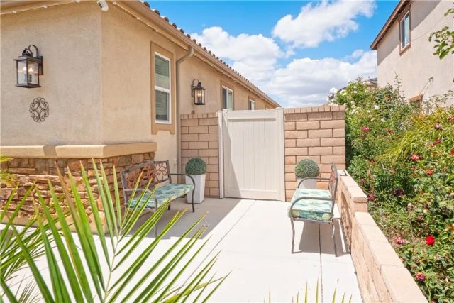 862 Corisante Court, Perris, CA 92571