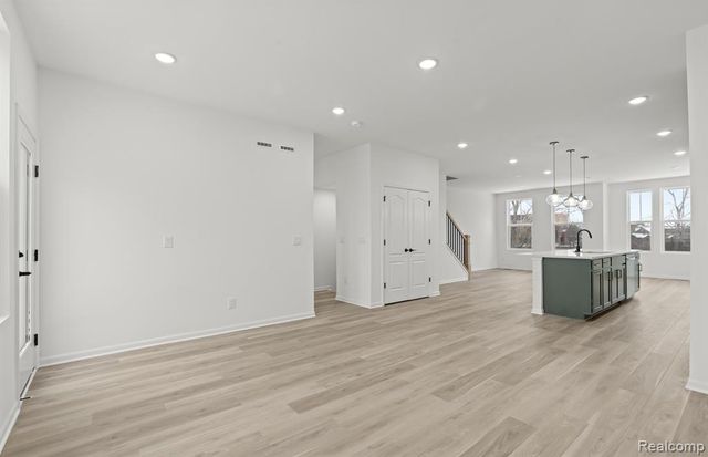 42900 Atwood Avenue, Novi, MI 48375