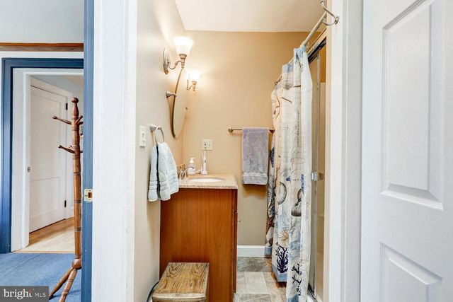 15 N CUSTER AVE, New Holland, PA 17557