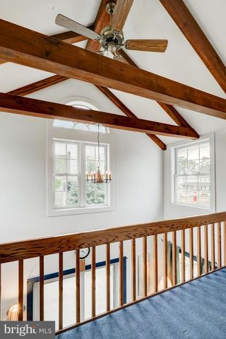 15 N CUSTER AVE, New Holland, PA 17557