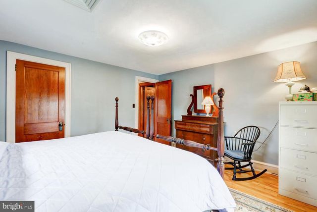 15 N CUSTER AVE, New Holland, PA 17557