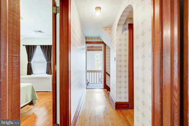 15 N CUSTER AVE, New Holland, PA 17557