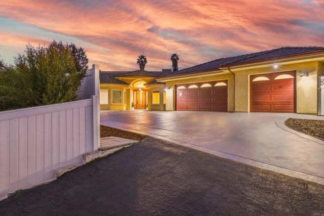 941 Morro Road, Fallbrook, CA 92028