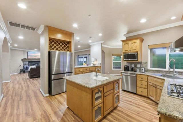 941 Morro Road, Fallbrook, CA 92028