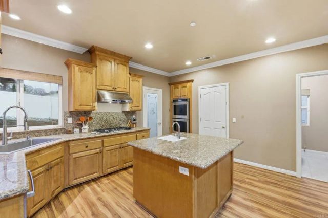 941 Morro Road, Fallbrook, CA 92028