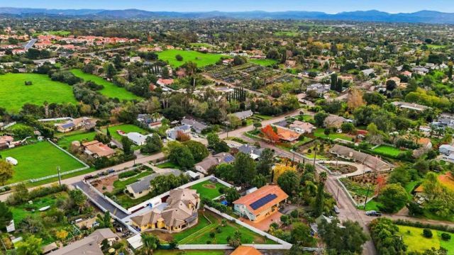 941 Morro Road, Fallbrook, CA 92028
