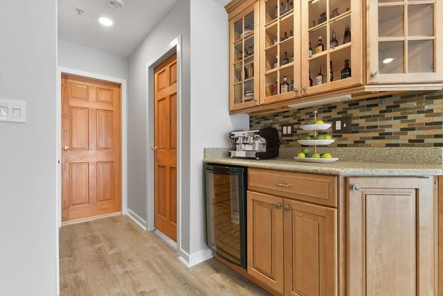 6 Canal Park 605, Cambridge, MA 02141