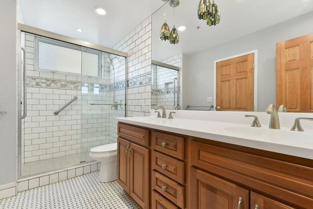 6 Canal Park 605, Cambridge, MA 02141