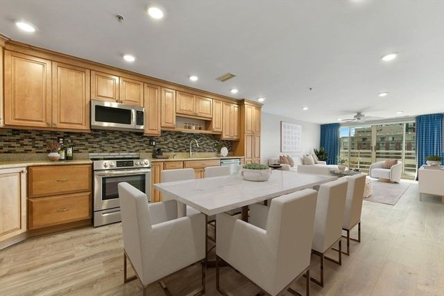6 Canal Park 605, Cambridge, MA 02141