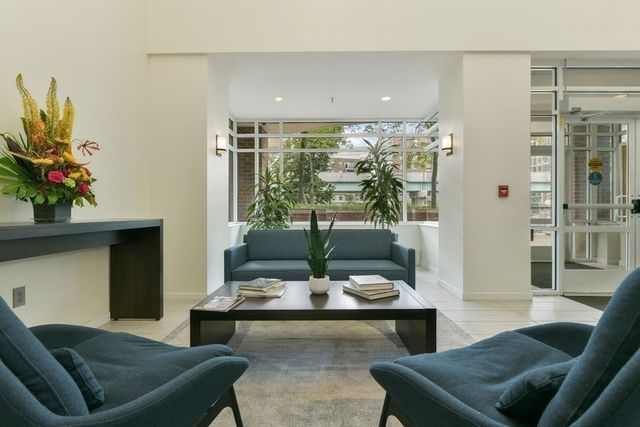 6 Canal Park 605, Cambridge, MA 02141