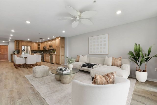 6 Canal Park 605, Cambridge, MA 02141