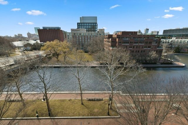 6 Canal Park 605, Cambridge, MA 02141