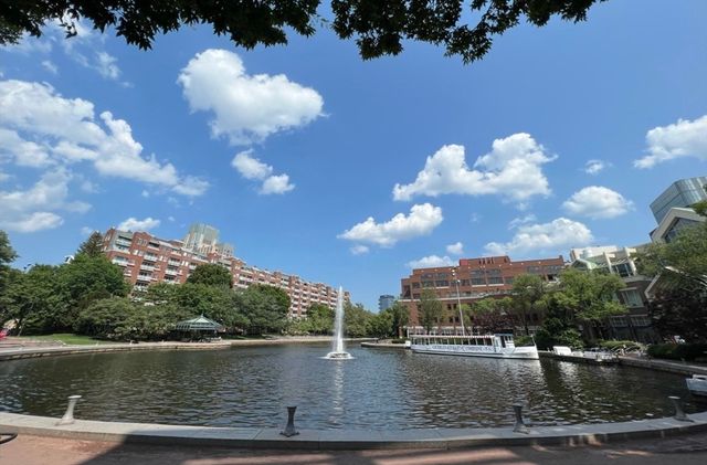 6 Canal Park 605, Cambridge, MA 02141