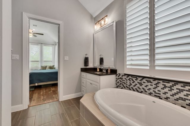 8516 Autumn Lake Trail, Mckinney, TX 75071