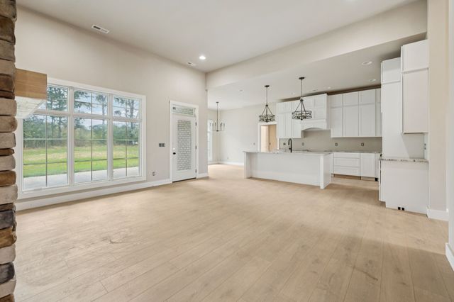 375 Chestnut Oak Avenue, Smithville, TN 37166
