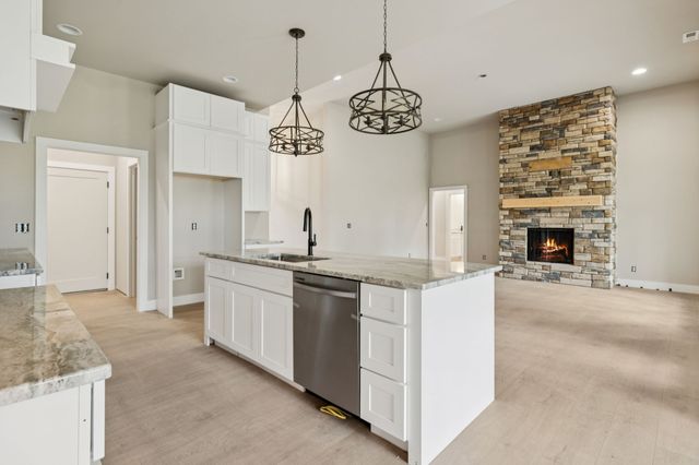 375 Chestnut Oak Avenue, Smithville, TN 37166