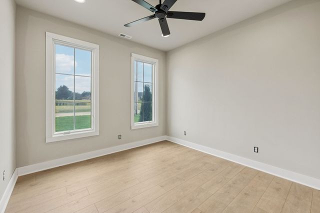 375 Chestnut Oak Avenue, Smithville, TN 37166