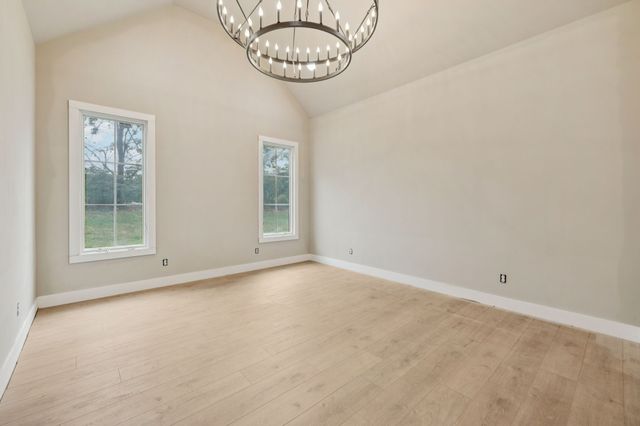 375 Chestnut Oak Avenue, Smithville, TN 37166