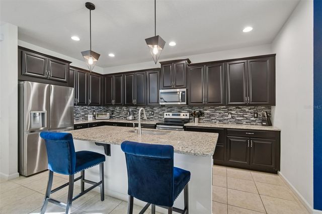 2604 VALLEY SUNSET LANE, Valrico, FL 33594