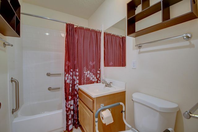 1417 Wheeler Avenue SE, Albuquerque, NM 87106