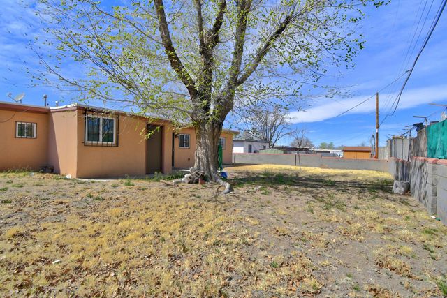 1417 Wheeler Avenue SE, Albuquerque, NM 87106