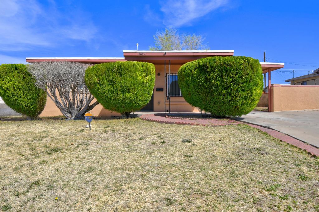 1417 Wheeler Avenue SE, Albuquerque, NM 87106