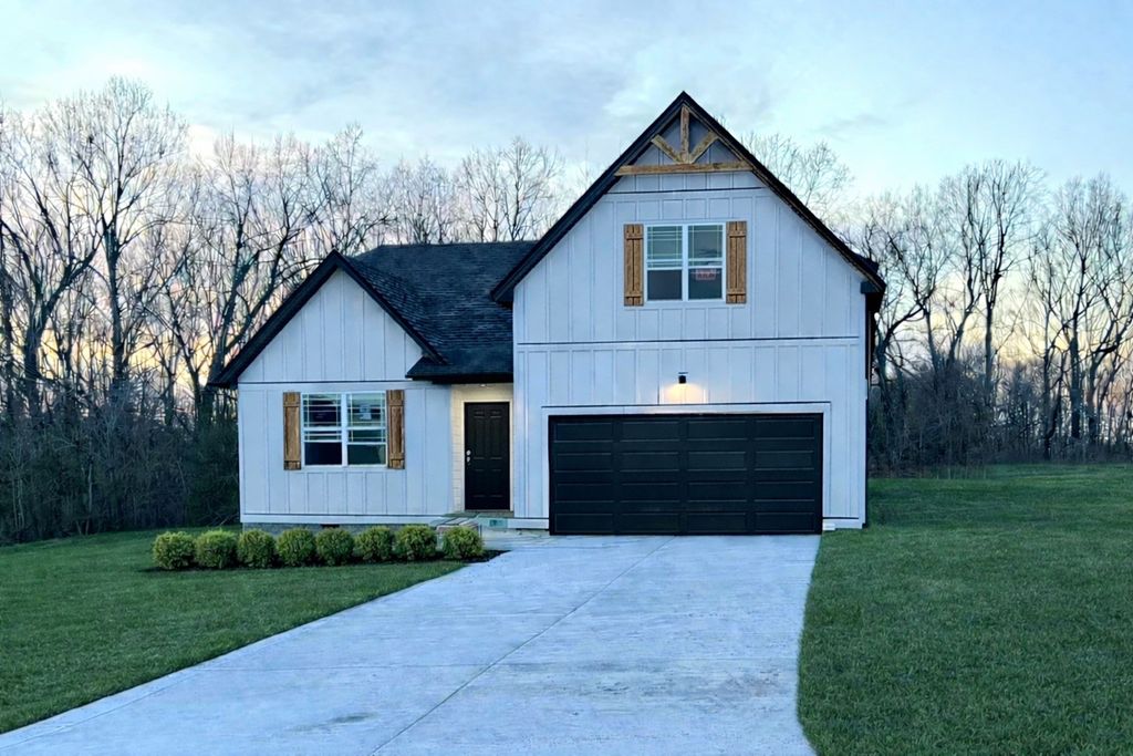 502 Mandalorian Way, Dickson, TN 37055