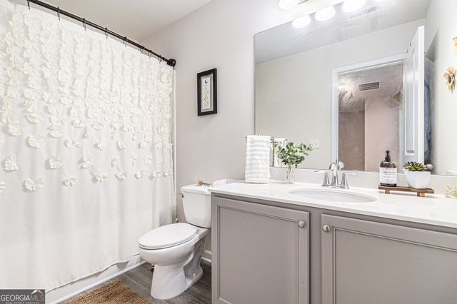 4545 Bishops Lane, Oakwood, GA 30566