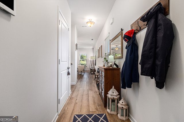 4545 Bishops Lane, Oakwood, GA 30566