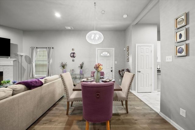 5312 Black Hawk Street, Dallas, TX 75212