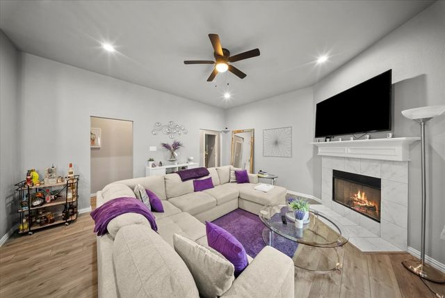 5312 Black Hawk Street, Dallas, TX 75212