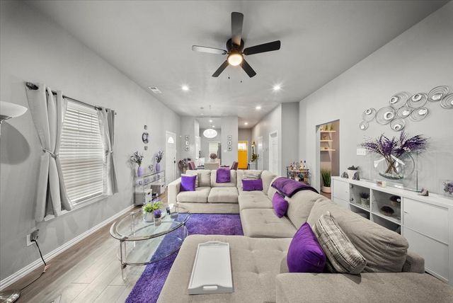 5312 Black Hawk Street, Dallas, TX 75212