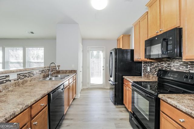 162 High Point Way, Hiram, GA 30141