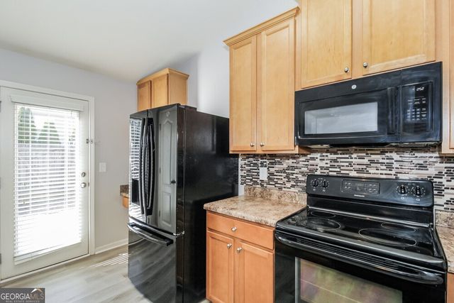 162 High Point Way, Hiram, GA 30141