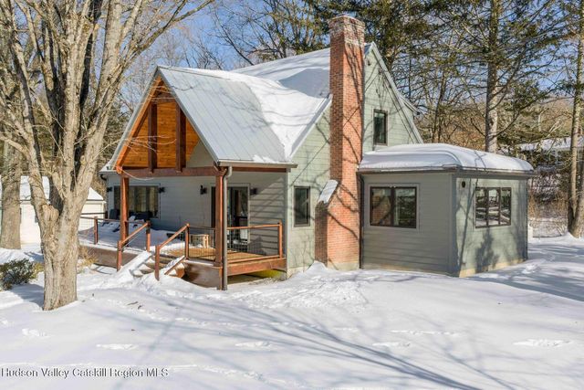 45 Shivertown Road, New Paltz, NY 12561