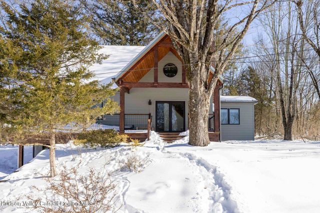 45 Shivertown Road, New Paltz, NY 12561