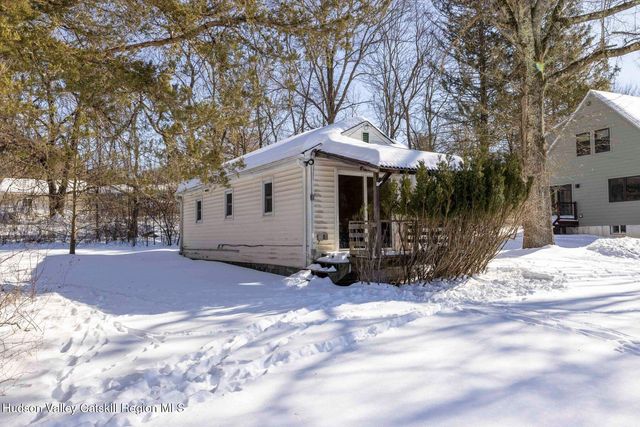 45 Shivertown Road, New Paltz, NY 12561