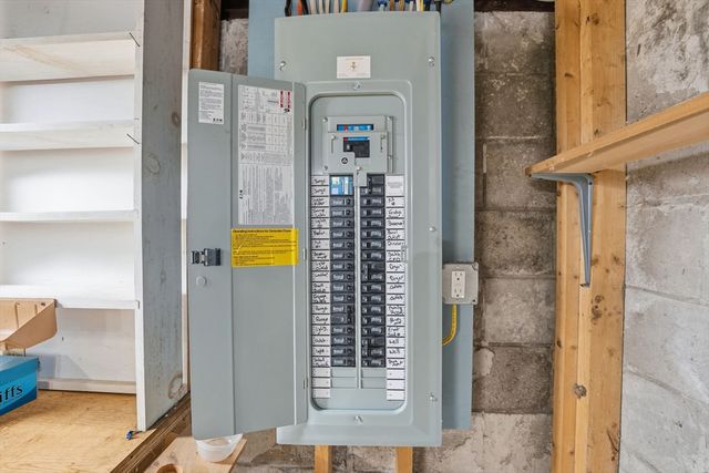 58 Colburn Rd, Charlton, MA 01507