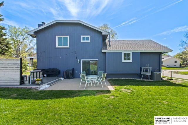 2321 N 127 Circle, Omaha, NE 68164