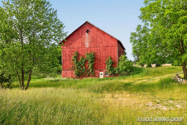 2221 W 68th Street, Newaygo, MI 49337