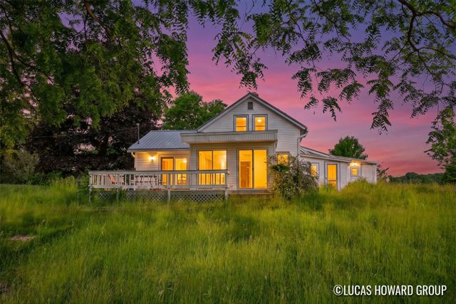 2221 W 68th Street, Newaygo, MI 49337