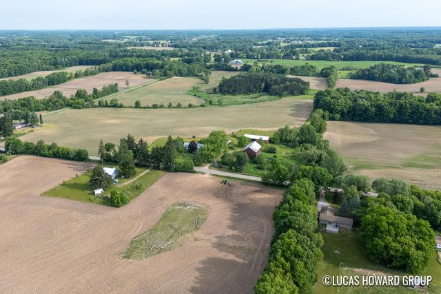 2221 W 68th Street, Newaygo, MI 49337