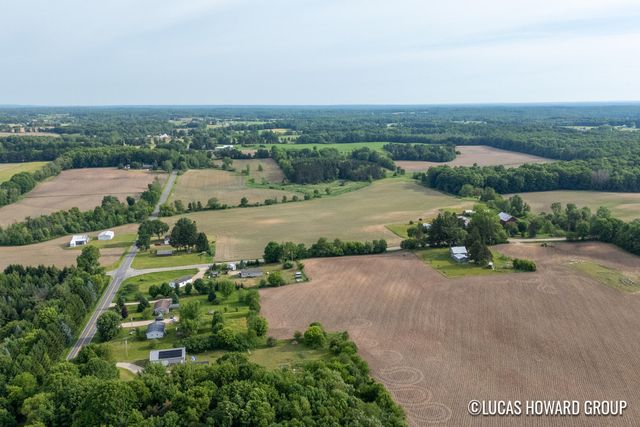 2221 W 68th Street, Newaygo, MI 49337
