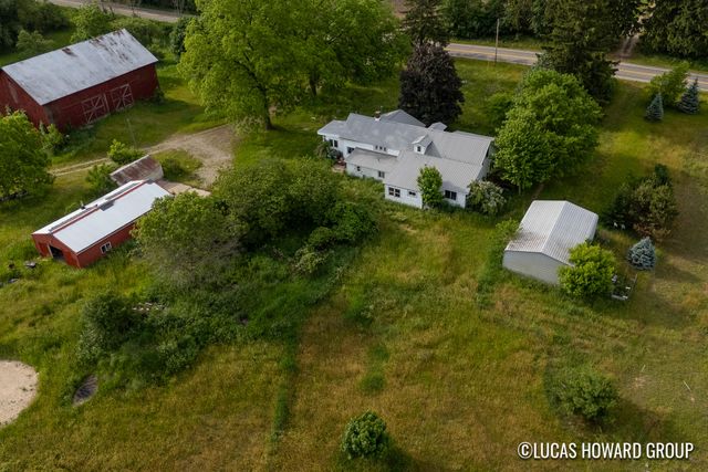 2221 W 68th Street, Newaygo, MI 49337