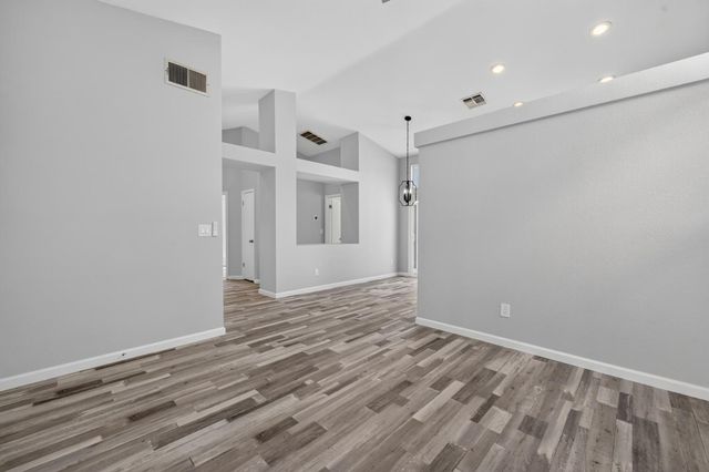 304 Jonquil Ct, Roseville, CA 95747