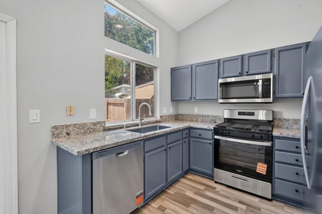 304 Jonquil Ct, Roseville, CA 95747
