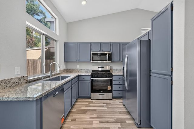 304 Jonquil Ct, Roseville, CA 95747