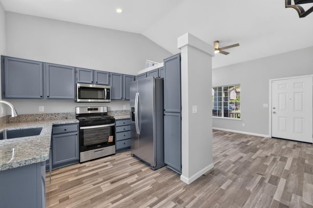 304 Jonquil Ct, Roseville, CA 95747