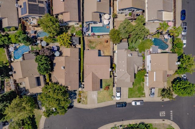 304 Jonquil Ct, Roseville, CA 95747
